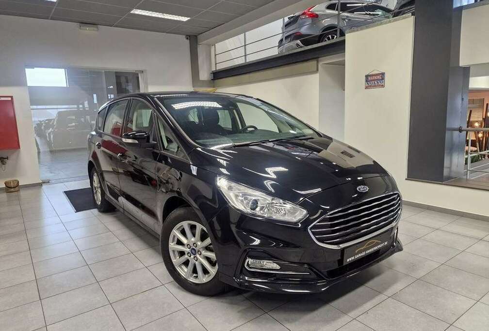 Ford TITANIUM HYBRIDE AUTOMAAT