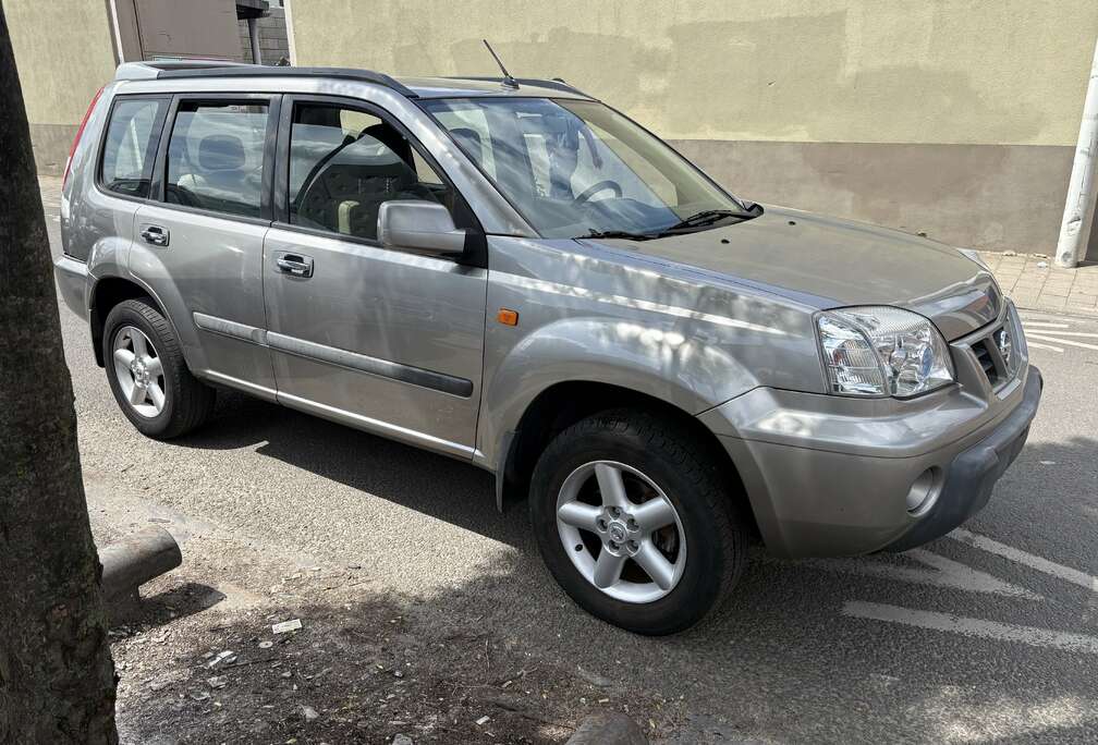 Nissan 2.0 Luxe Essence
