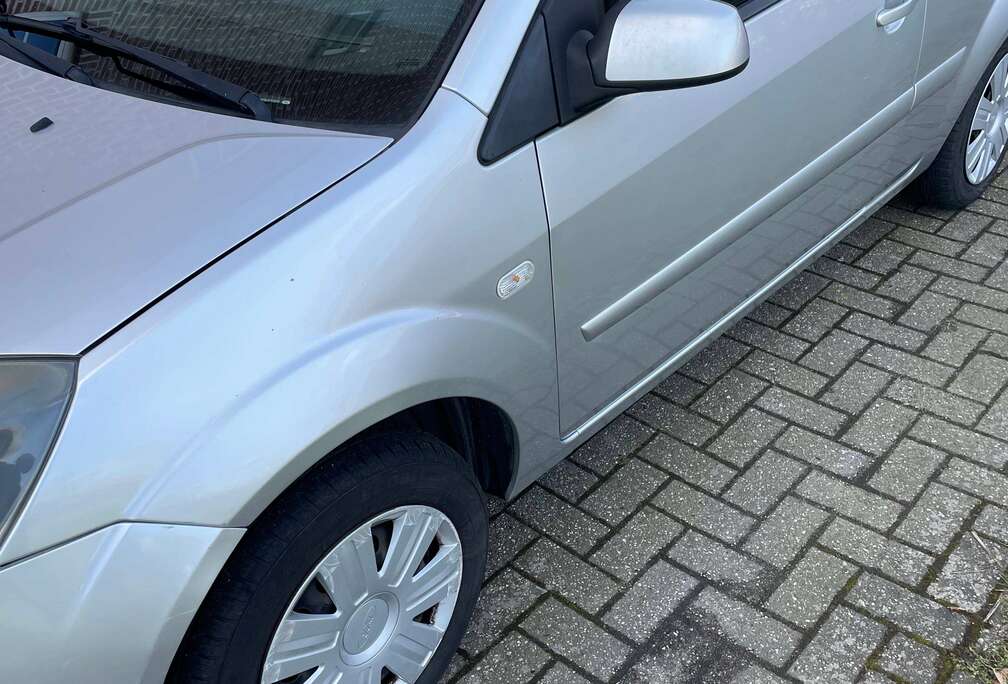 Ford Fiesta 1.3i Ambiente