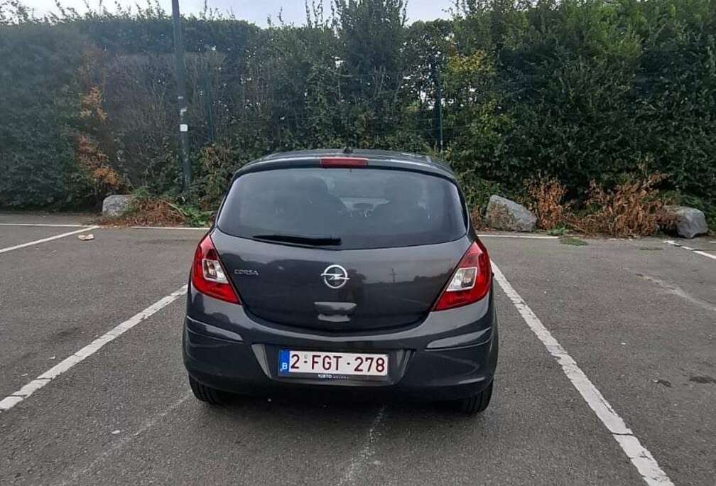 Opel 1.2i Essentia