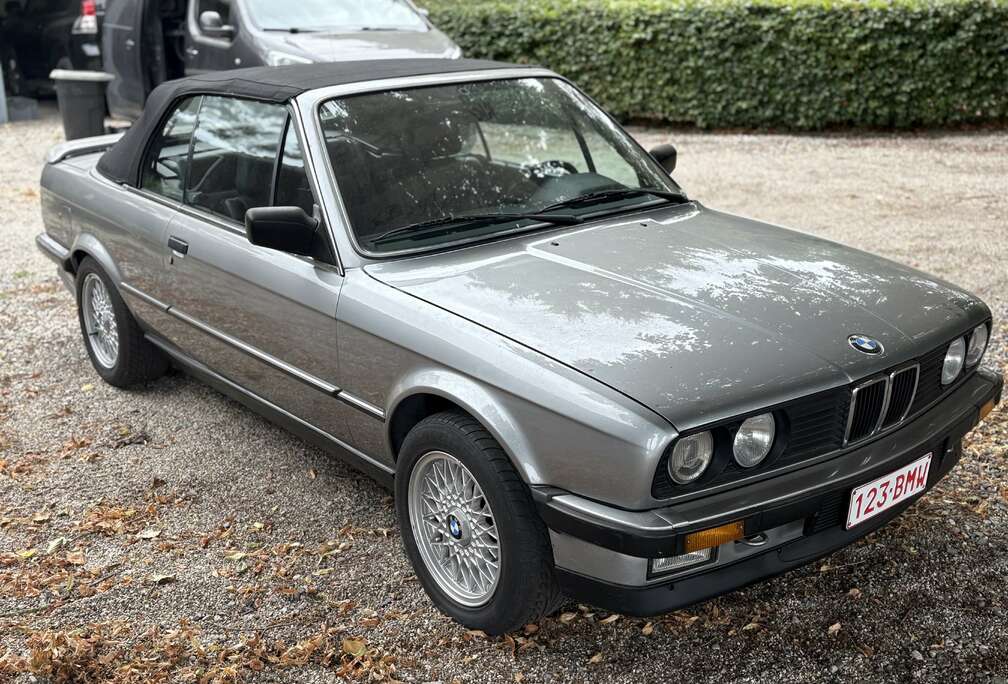 BMW 320i