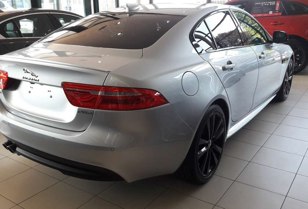 Jaguar R-SPORT 180PK AUT.