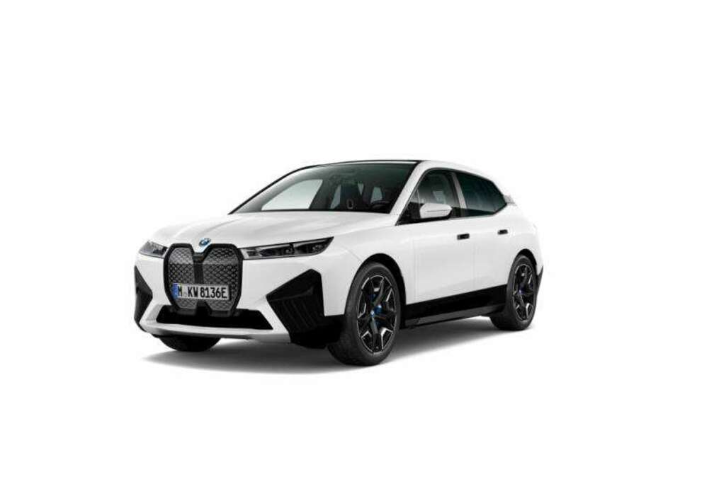 BMW xDrive50 Sport  PANO  TOWB   DRIVEPRO