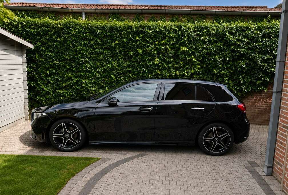Mercedes-Benz A 180 d AMG Line