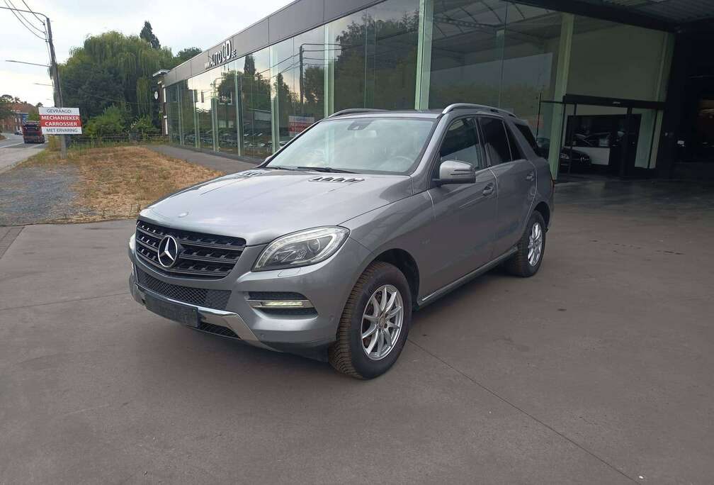 Mercedes-Benz ML 350 BlueTEC - 17\