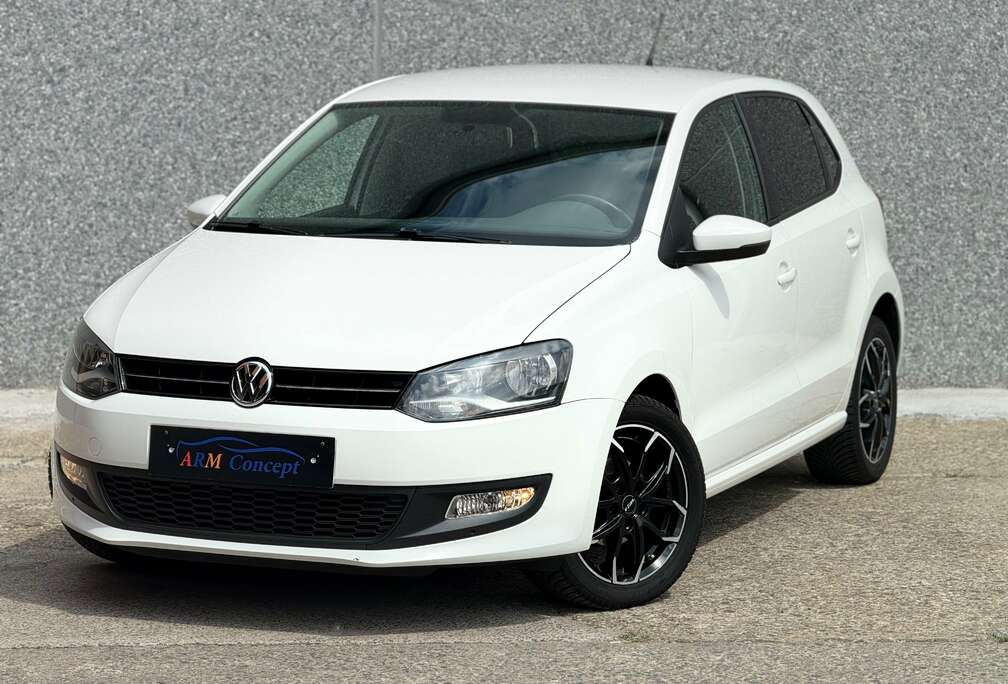 Volkswagen Polo 1.2i Essence 2013 GARANTIE 12 Mois CarPlay