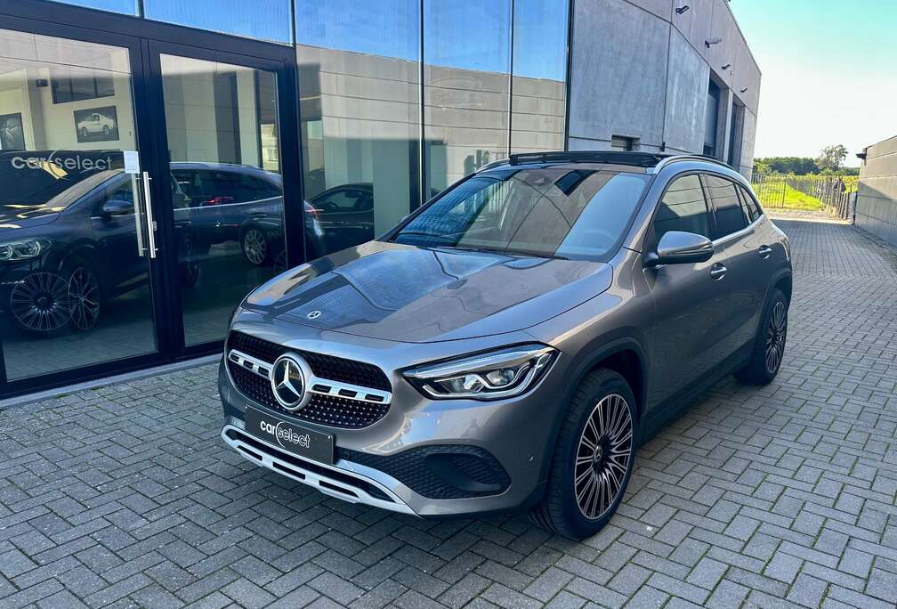 Mercedes-Benz GLA 180  PANO/ALUS19/LED