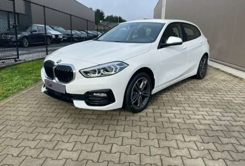 BMW 118i Sportline / APP / CC /Carplay /LED