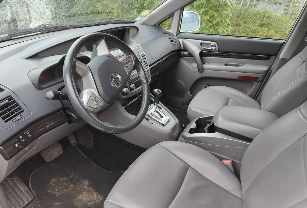 SsangYong Rodius 2.2 e-XDi220 Automatik 4WD Sapphire