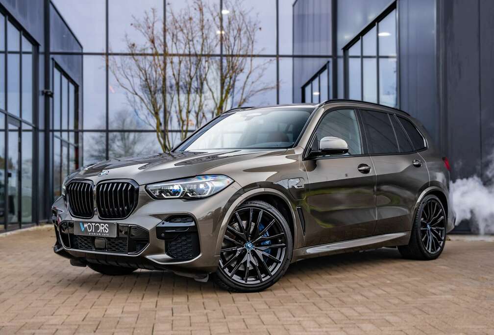 BMW xDrive45e - ACC - HUD - B&W - Skylounge - laser