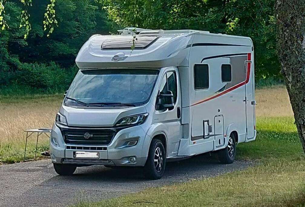 Caravans-Wohnm Lyseo TD680G 9-traps ZF automaat