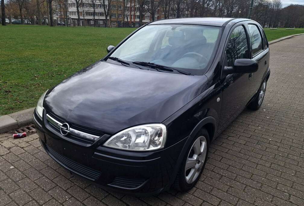 Opel 1.2i XE 16v Cosmo