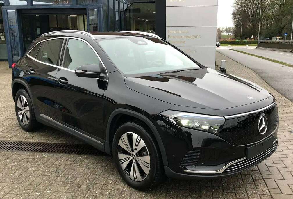 Mercedes-Benz 4 MATIC Progressive Achteruitrijcamera Winterpack sfeerverlichting Carplay