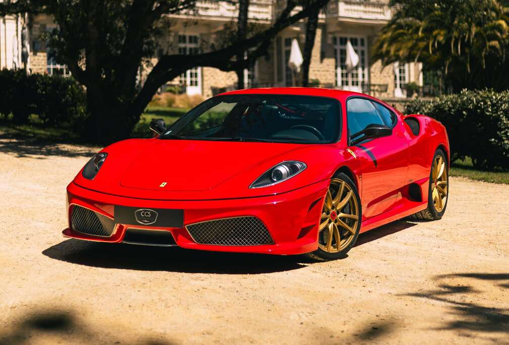 Ferrari Rosso Corsa/ Historic complete/ Sport seats/ Carbon pack/ French car