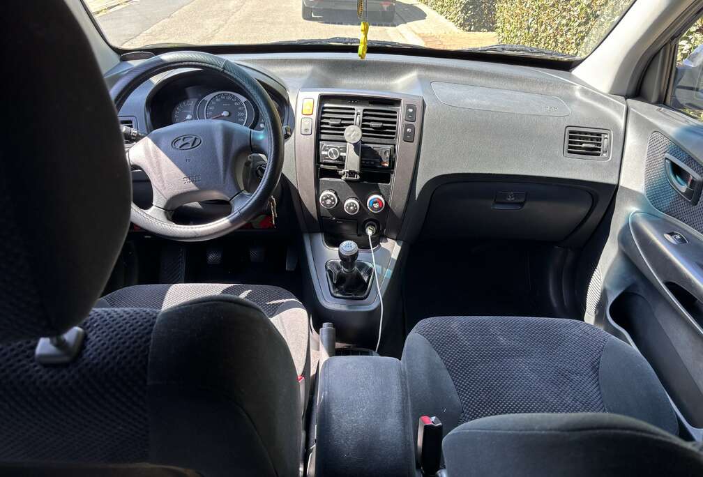 Hyundai 2.0 2WD GLS