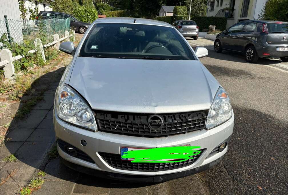 Opel Astra TwinTop 1.9 CDTi Enjoy \'111\' FAP