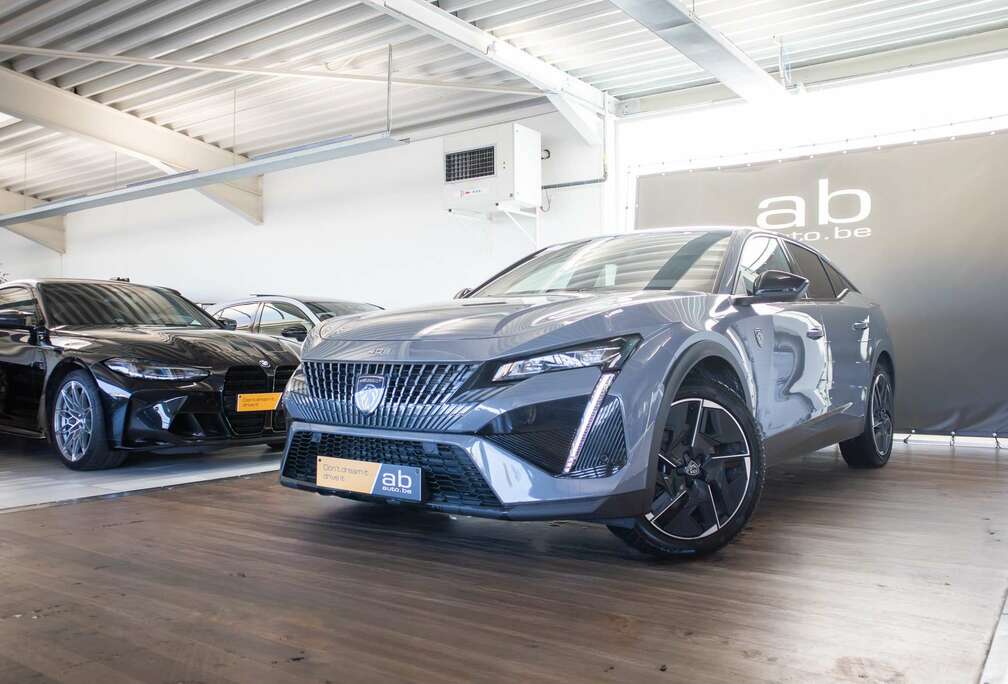 Peugeot PHEV, GT, CAMERA, CARPLAY, ADAPTIEVE CC, KEYLESS