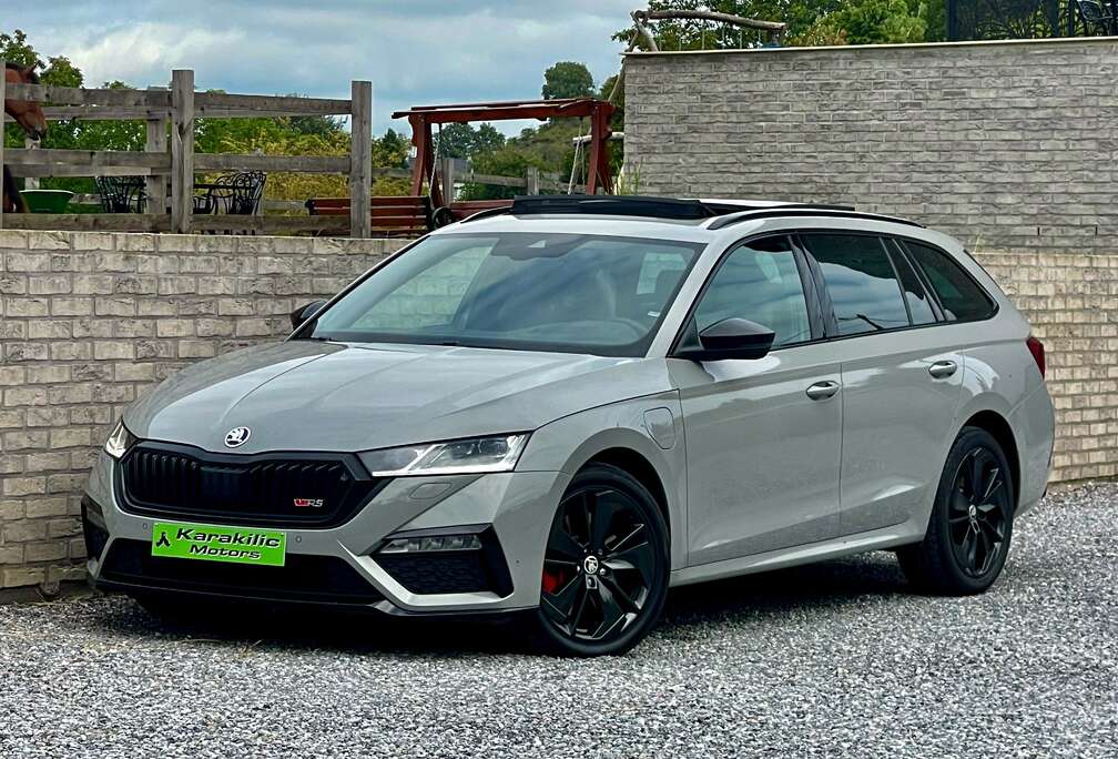 Skoda RS 1.4TSi 245CV HYBRID BOITE AUTO PANO EXTRA FULL