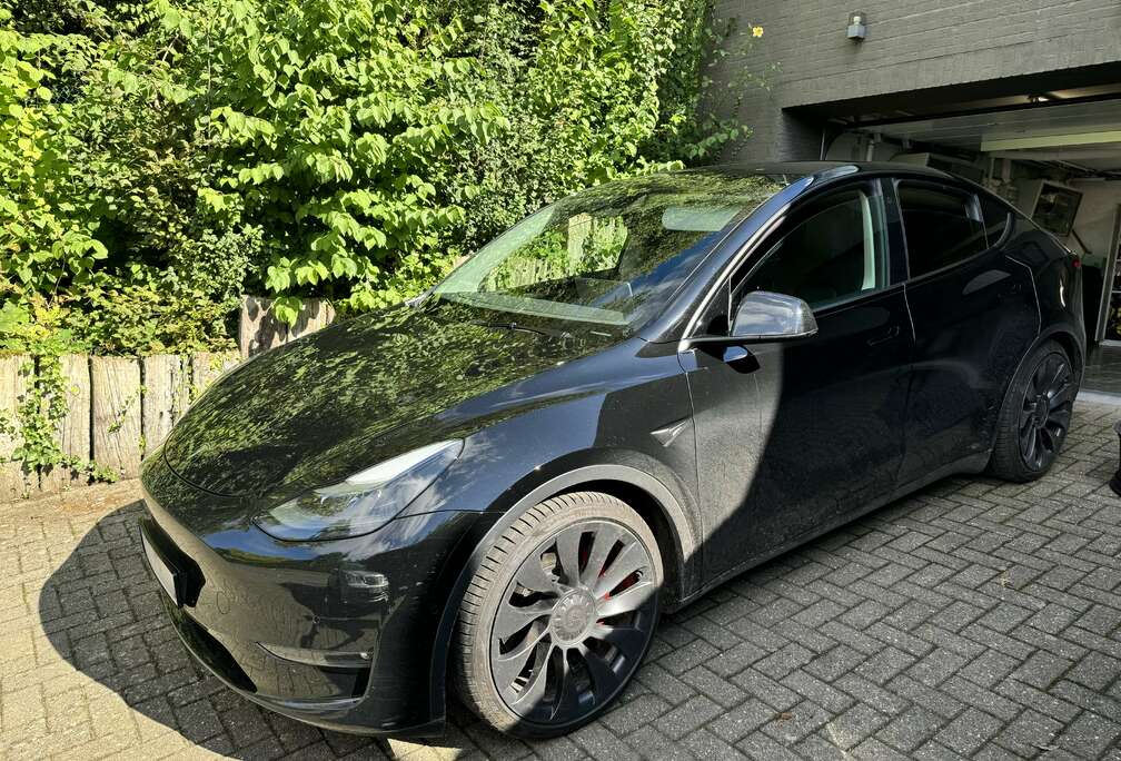 Tesla Model Y  Performance (534PK) BTW AFTREKBAAR