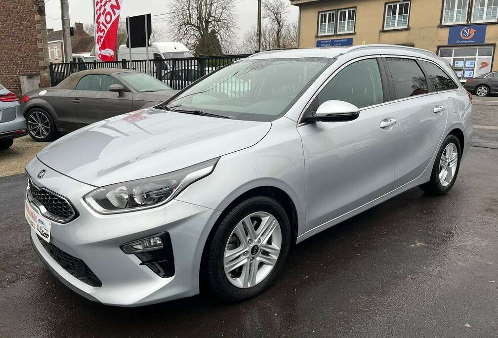 Kia 1.6 CRDi More Automatique 1er proprio avec carnet