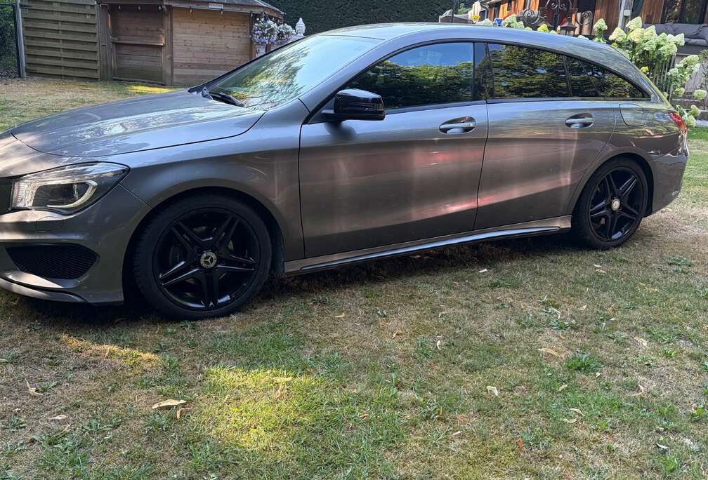 Mercedes-Benz CLA 200 d 4-Matic  AMG Pack  1 st Owner