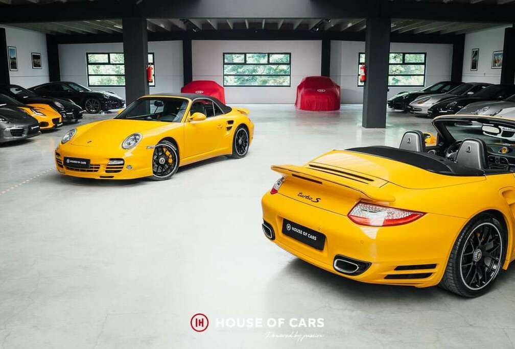 Porsche .2 Turbo S Cab. PDK - Speed Yellow - 1 of 301