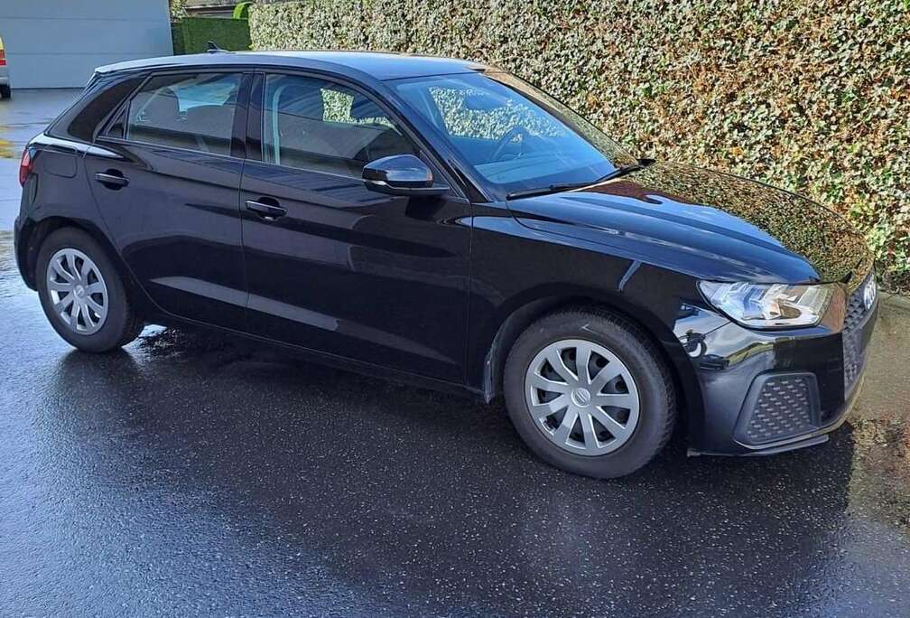 Audi A1 30 TFSI Sportback met APP CONNECT+VIRTUEEL COCK