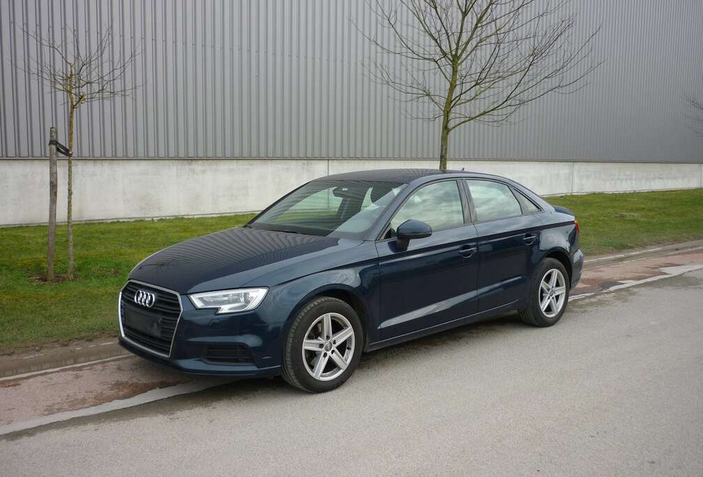 Audi 1.0 TFSI, Navi, Airco
