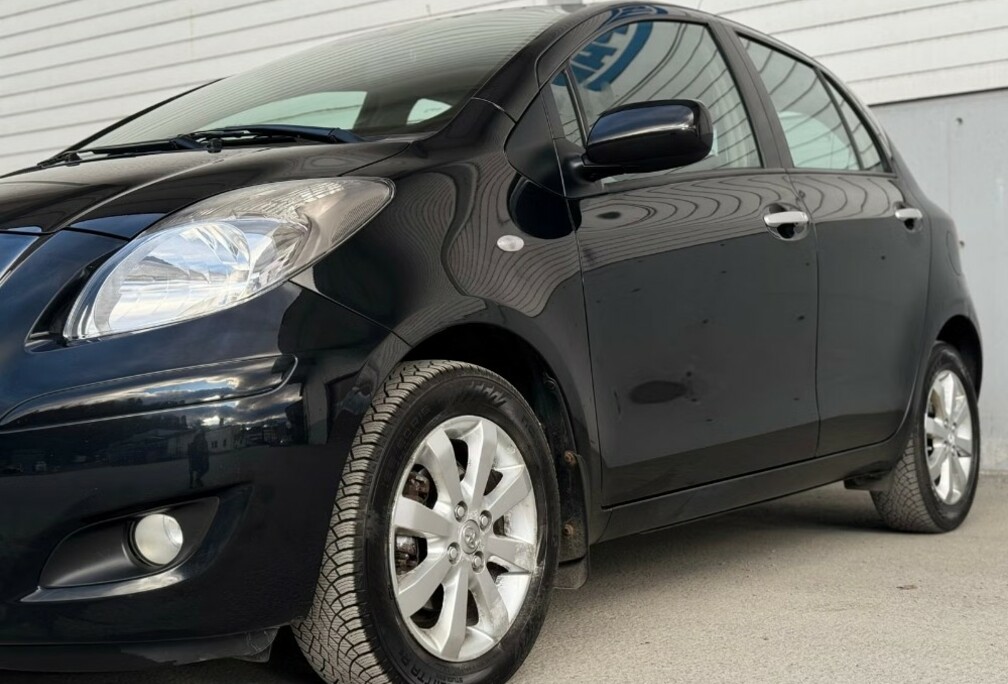 Toyota Yaris 1.3 VVT-I Linea Luna