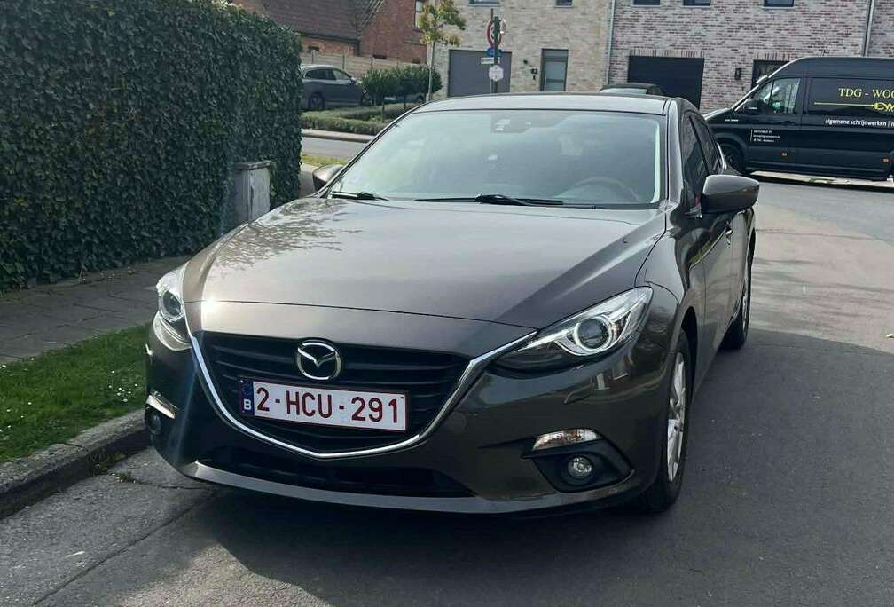 Mazda 3 1.5i Skydrive