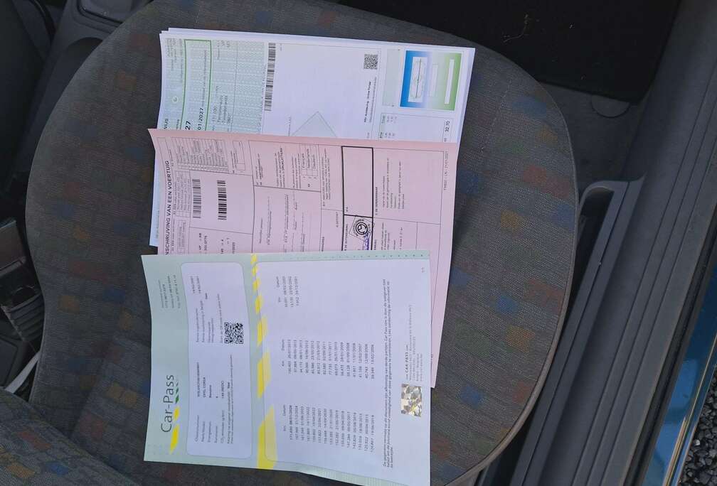 Opel 1.2i XE 16v Edition 2000