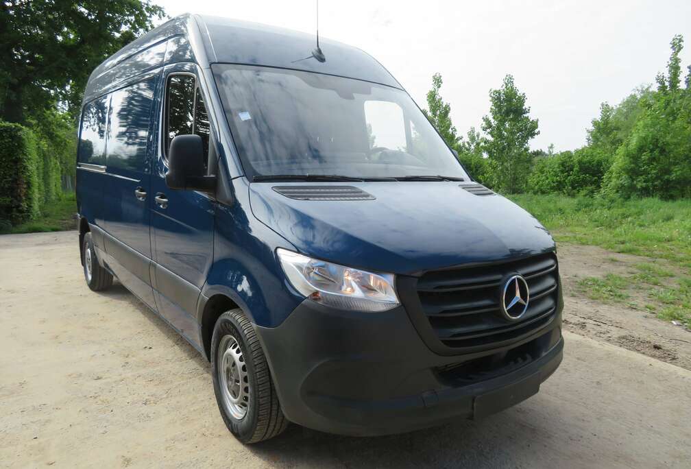 Mercedes-Benz 311CDi - FWD - A2H2