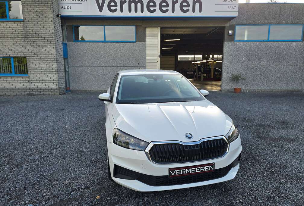 Skoda Nieuwstaat / Airco / Park assist / LED / Lane assist / DAB /...