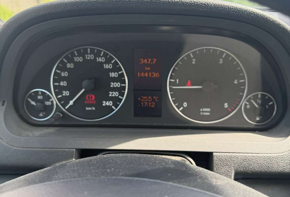 Mercedes-Benz CDI BlueEFFICIENCY Elegance