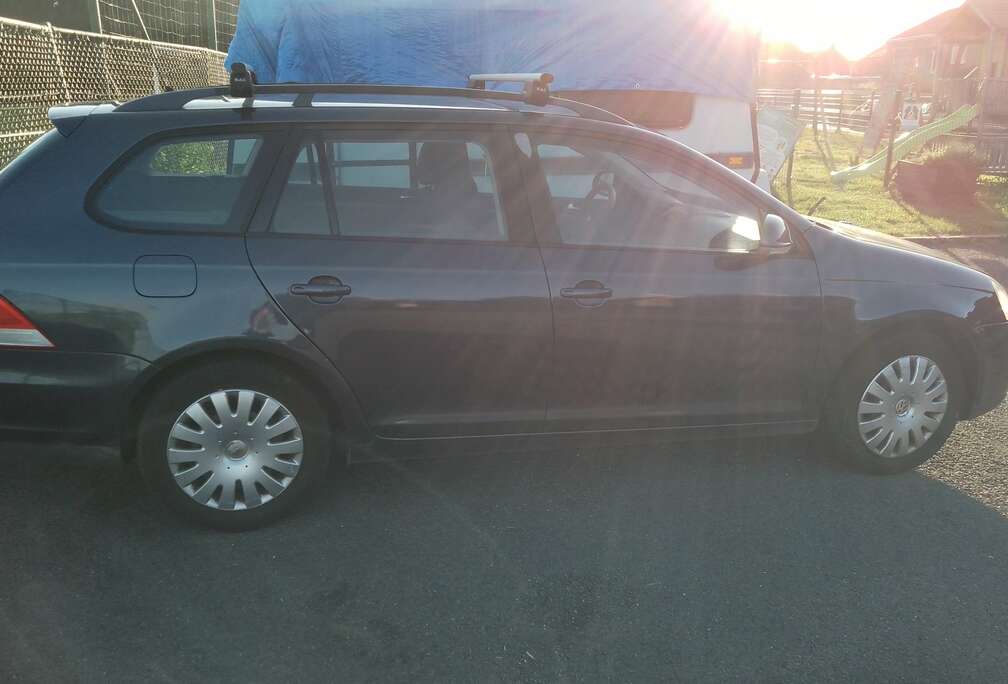 Volkswagen Golf 1.6 CR TDi Trendline DPF