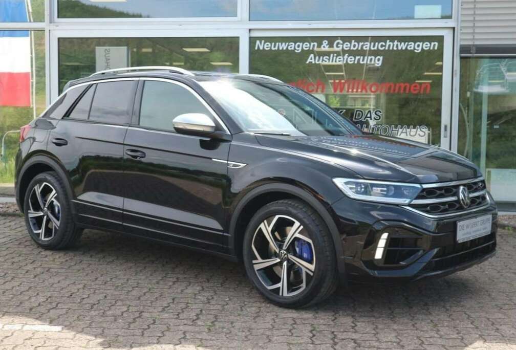 Volkswagen T-Roc R 2.0 TSI 4Motion DSG AKRAPOVIC