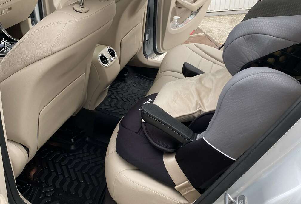 Mercedes-Benz d 4Matic 9G-TRONIC Exclusive