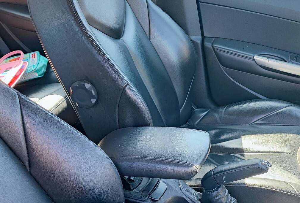 Peugeot 308 1.6 HDi Black