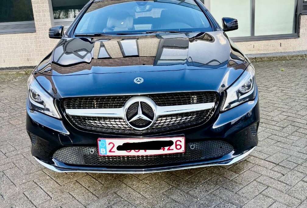 Mercedes-Benz CLA  180 Shooting pack AMG line calandre diamant