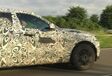 SUV van Jaguar met camouflage #3
