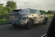 SUV van Jaguar met camouflage #4