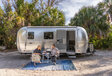  Airstream viert 20 jaar Europa met speciale caravan #13