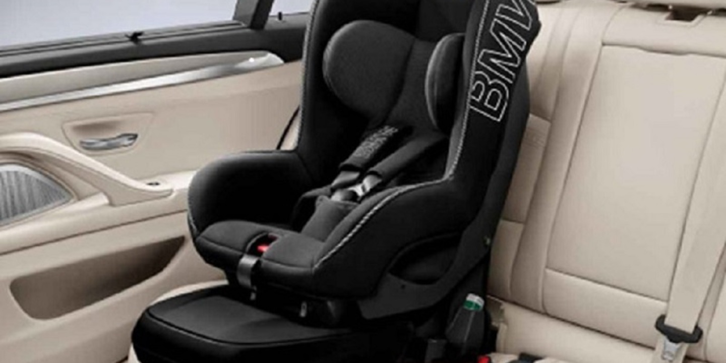 Детское автокресло кресло. Детское кресло BMW Junior Seat. BMW Junior Seat 1-2 Isofix. BMW детское автомобильное кресло Isofix. Кресло BMW Junior Seat i-II Isofix.