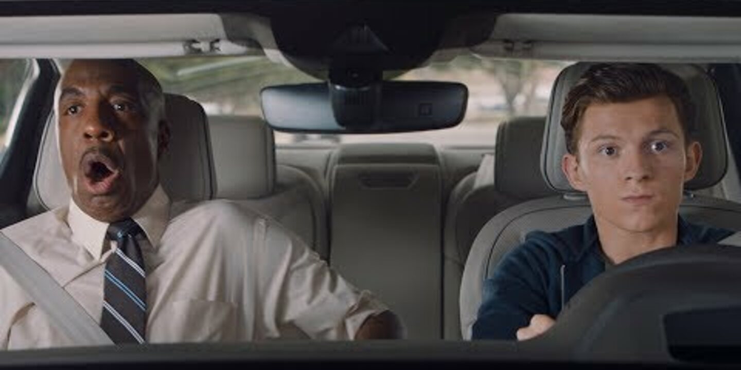 Spiderman apprend ?� conduire en Audi A8 | Moniteur Automobile