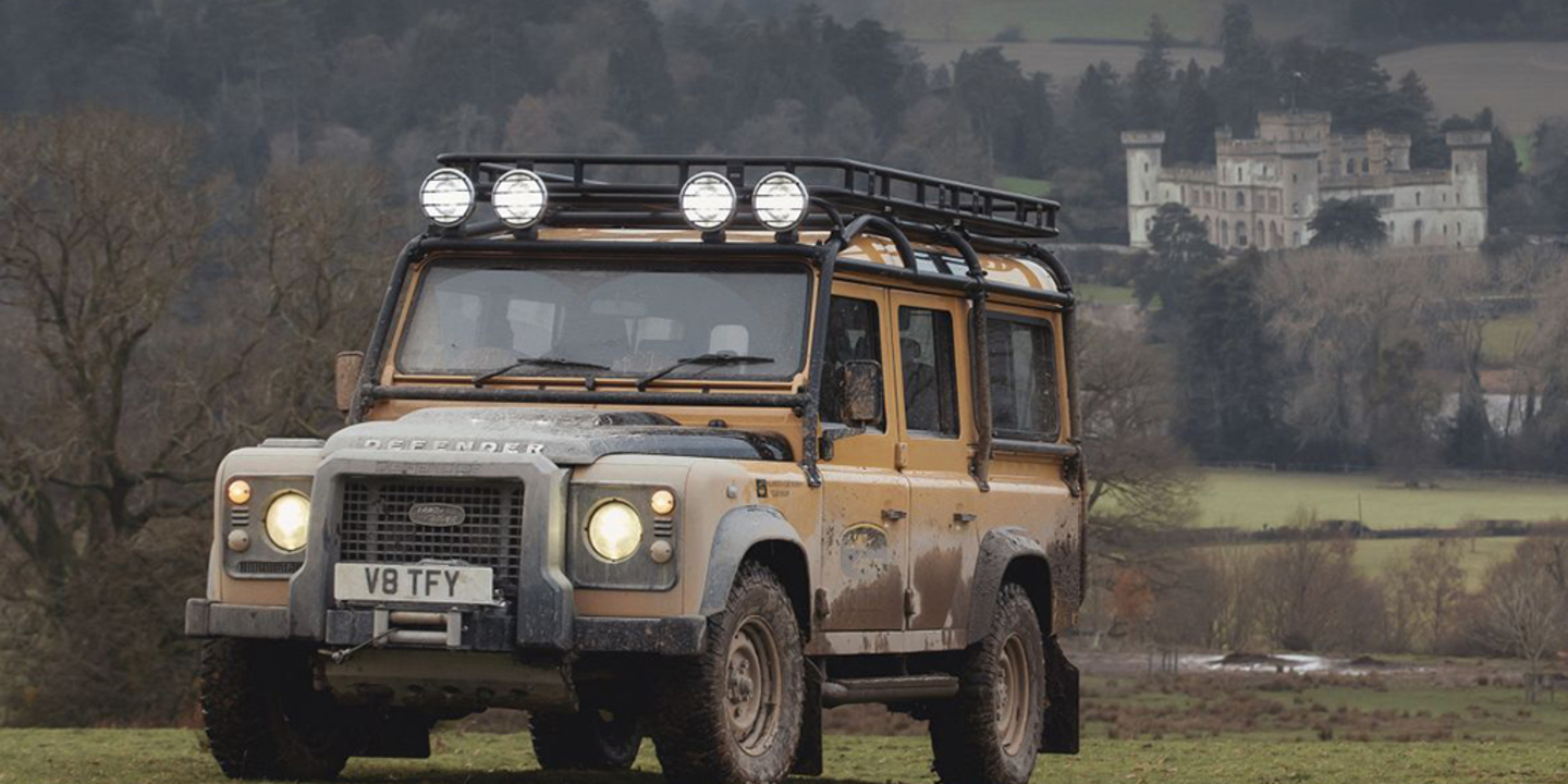 schoonmaken langzaam moeilijk Land Rover Classic Defender Works V8 keert terug als Trophy | AutoGids