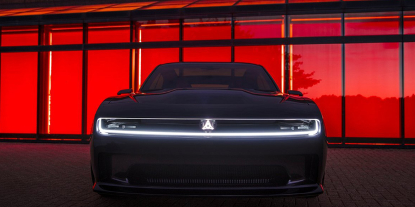 Design automobile : les logos lumineux arrivent sur les nouveaux véhicules  commercialisés en Europe