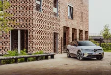 Renault Mégane E-Tech EV60 R220 (2022) - in detail