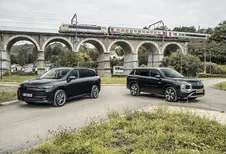 Leapmotor C10 REEV vs. Mitsubishi Outlander PHEV: Deux salles, deux ambiances