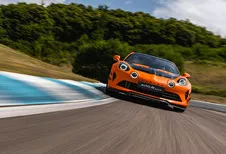 Review Alpine A110 R Ultime (2025) – is deze hardcore versie zijn erg hoge prijs ook waard?