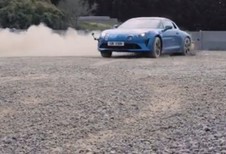 Alpine joue dans la poussière